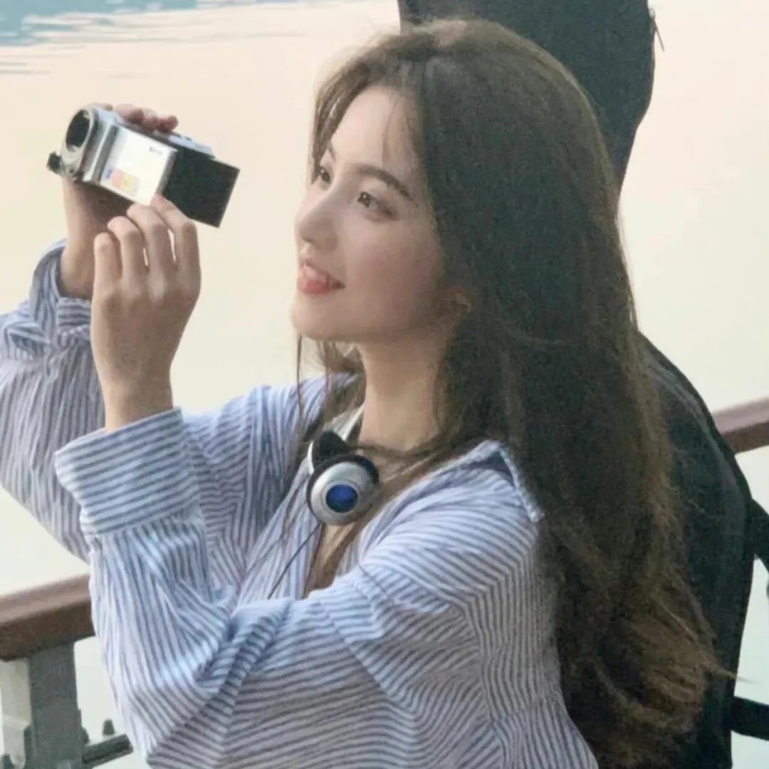 美人脸 海报